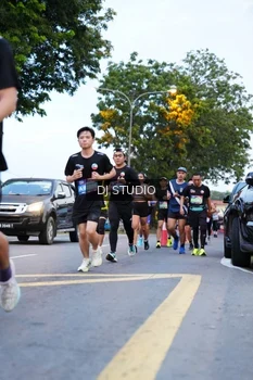 Runner Photo 4193494