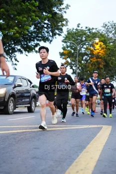 Runner Photo 4193519