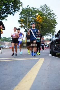 Runner Photo 4193546