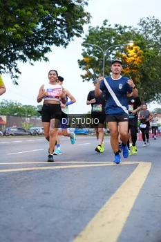 Runner Photo 4193563