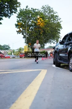 Runner Photo 4193675