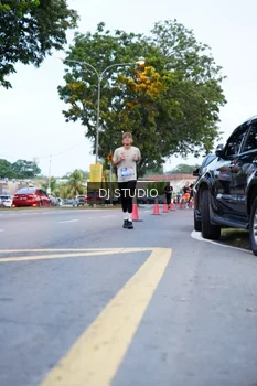 Runner Photo 4193700
