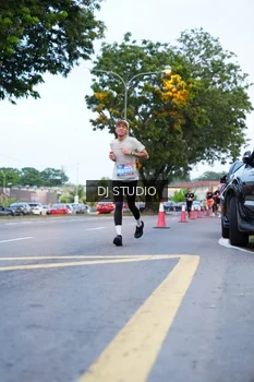 Runner Photo 4193743
