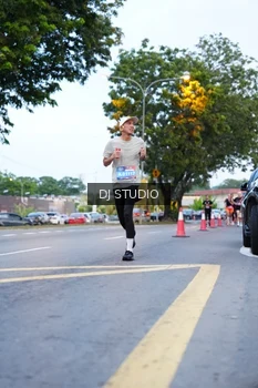 Runner Photo 4193763