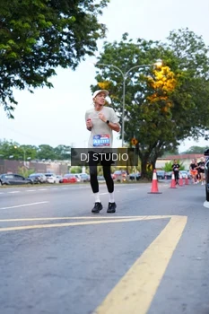 Runner Photo 4193773