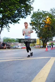 Runner Photo 4193777