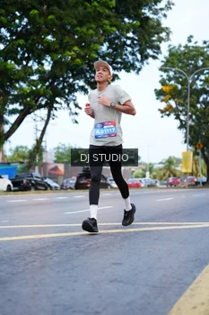 Runner Photo 4193803