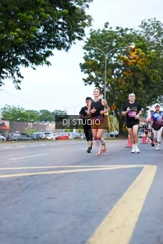 Runner Photo 4193907