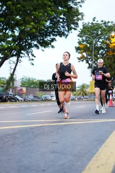 Runner Photo 4193952