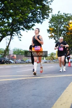 Runner Photo 4193987