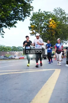 Runner Photo 4194052