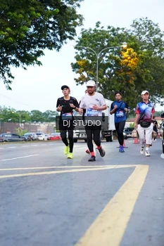 Runner Photo 4194056