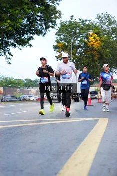 Runner Photo 4194063