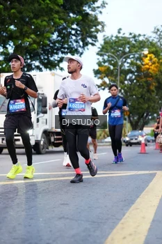 Runner Photo 4194112