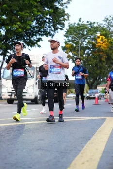 Runner Photo 4194115