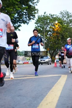 Runner Photo 4194150