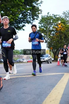 Runner Photo 4194156