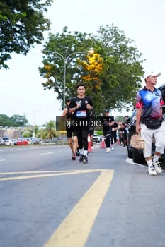 Runner Photo 4194191