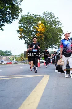 Runner Photo 4194195