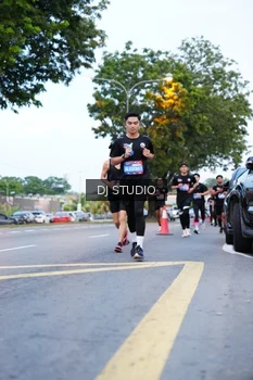 Runner Photo 4194201