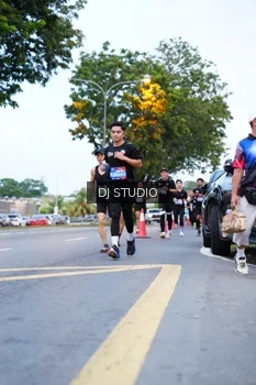 Runner Photo 4194209