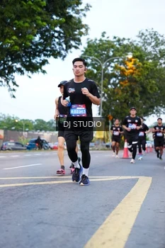 Runner Photo 4194248