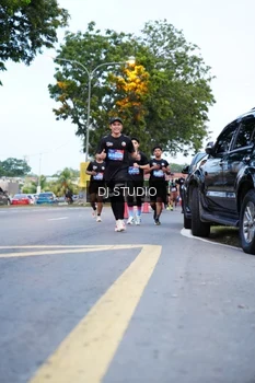 Runner Photo 4194252