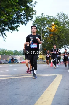 Runner Photo 4194258