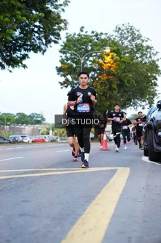 Runner Photo 4194263