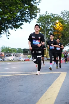 Runner Photo 4194268