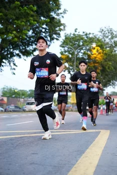 Runner Photo 4194271