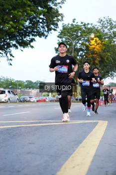 Runner Photo 4194274
