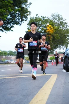 Runner Photo 4194275