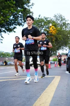 Runner Photo 4194277