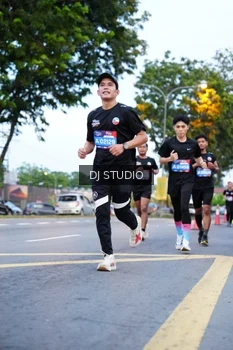 Runner Photo 4194283
