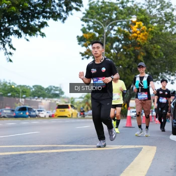 Runner Photo 4194302