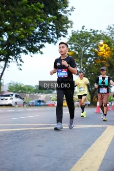 Runner Photo 4194308