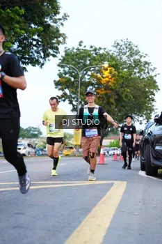 Runner Photo 4194313