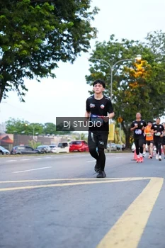 Runner Photo 4194338