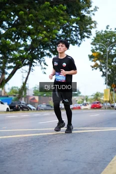 Runner Photo 4194343
