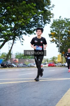 Runner Photo 4194345