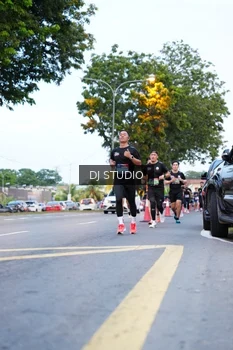 Runner Photo 4194346