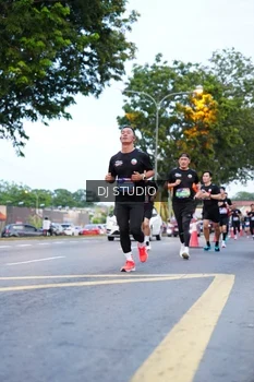 Runner Photo 4194356