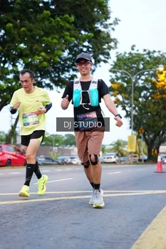 Runner Photo 4194360