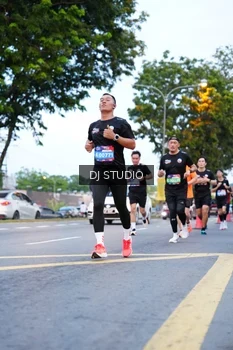 Runner Photo 4194362