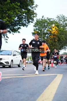 Runner Photo 4194366