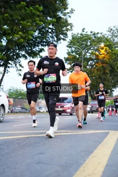 Runner Photo 4194371