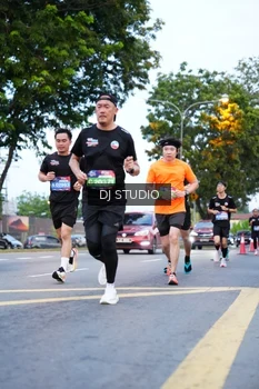 Runner Photo 4194372