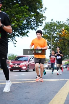 Runner Photo 4194376
