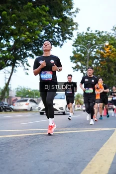Runner Photo 4194377